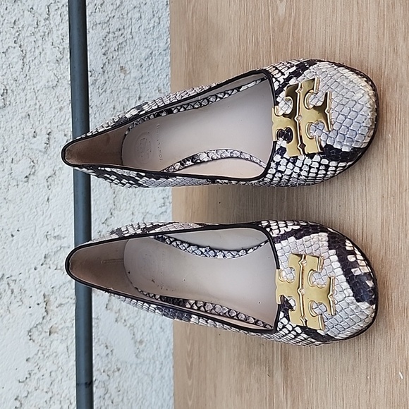 TORY BURCH Astoria Snakeskin Print Wedge Shoe 6 - Picture 2 of 13